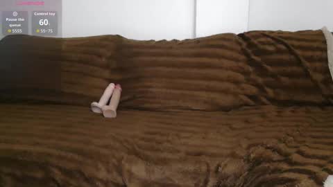 Busty Sandra online show from March 15, 10:56 pm