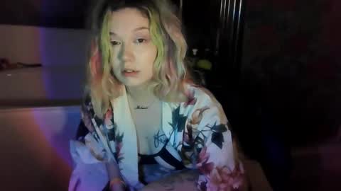 TEXASGIRLLLL online show from May 15, 2:16 am