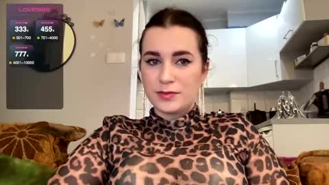 Snapshot of teylor_l chatting on December 20, 1:11 pm Teylor online show from December 20, 1:11 pm