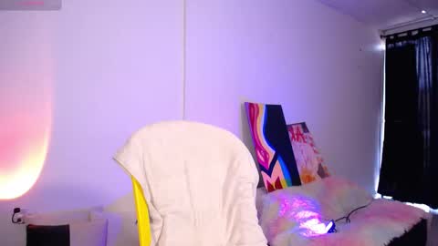 thalia  online show from January 18, 4:03 pm