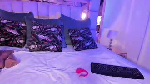 Thalia Nichols online show from July 10, 6:08 pm