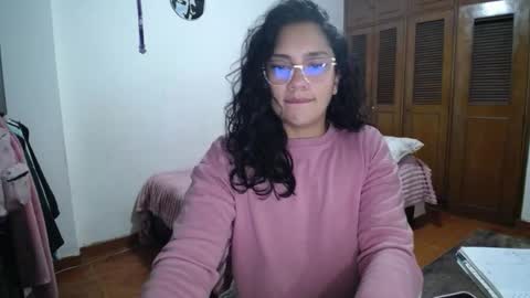 Snapshot of thaliacooper chatting on September 22, 12:42 am online show from September 22, 12:42 am