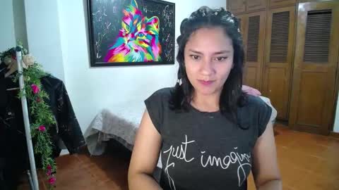Snapshot of thaliacooper chatting on December 28, 6:06 am online show from December 28, 6:06 am