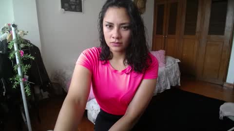 Snapshot of thaliacooper chatting on February 26, 4:49 pm online show from February 26, 4:49 pm
