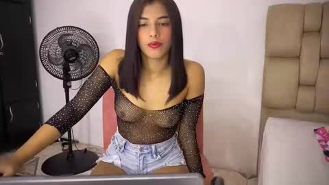 thaliana_rossi online show from March 1, 7:04 pm