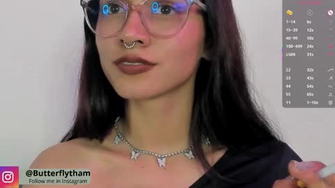 thamara_cooper_ online show from May 9, 12:23 am