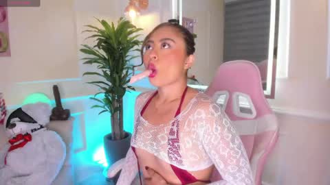 tamara gen online show from May 19, 1:01 am