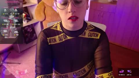   online show from December 10, 11:11 am