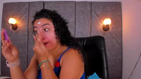 thara webstter online show from June 18, 11:37 am