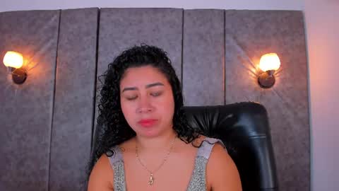thara webstter online show from July 1, 11:53 am