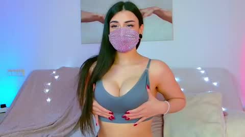 Snapshot of the__sabenna chatting on March 9, 12:31 pm Madina online show from March 9, 12:31 pm