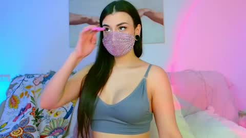 Snapshot of the__sabenna chatting on February 23, 5:01 pm Madina online show from February 23, 5:01 pm