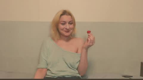 Eva online show from May 31, 1:17 pm
