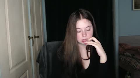 raissa online show from May 25, 2:49 pm