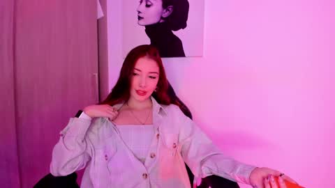 Snapshot of thecosmicgirl chatting on December 11, 1:47 am Alicia Alikath online show from December 11, 1:47 am