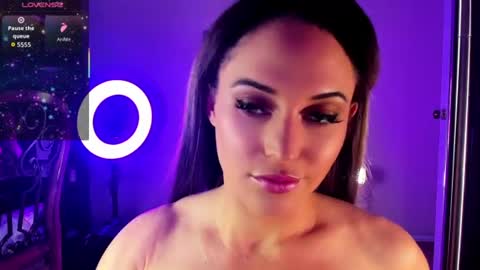 Venus Steele online show from June 15, 1:28 am