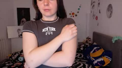 TheFarmergirl online show from March 13, 4:47 am