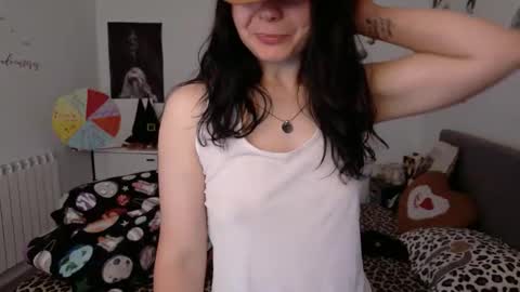 TheFarmergirl online show from May 25, 6:12 am