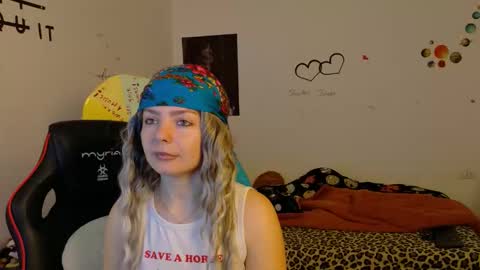 TheFarmergirl online show from November 24, 6:26 am