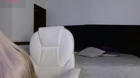 Peyton online show from May 13, 3:01 am