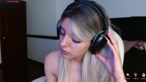 Peyton online show from May 14, 4:18 am