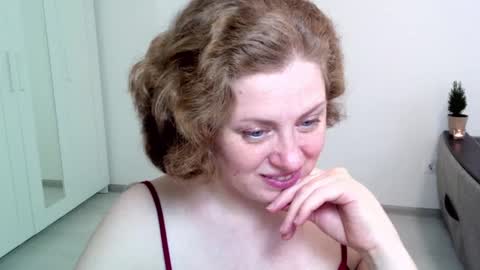 Ella online show from December 29, 10:23 am