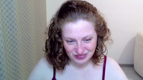 Ella online show from May 4, 7:06 pm