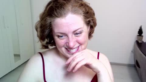 Ella online show from December 27, 3:16 pm