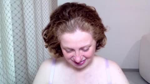 Ella online show from October 22, 8:52 am