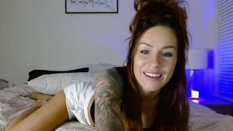 leilaaaa online show from April 2, 4:10 am