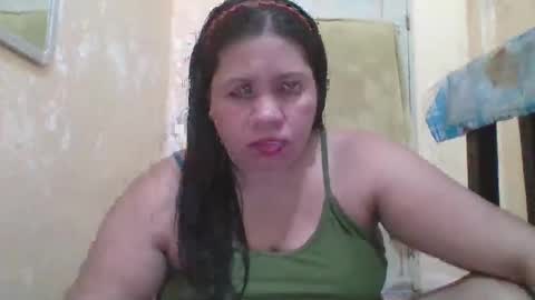 Snapshot of thelma794100 chatting on October 4, 11:38 am thelma794100 online show from October 4, 11:38 am