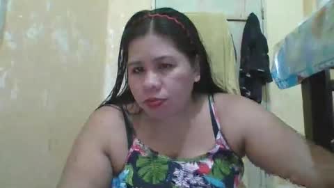Snapshot of thelma794100 chatting on October 2, 5:23 am thelma794100 online show from October 2, 5:23 am