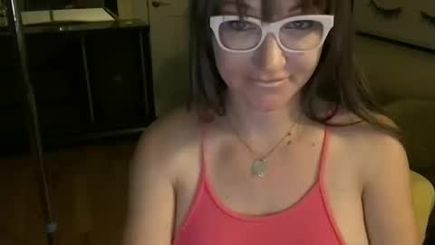 Snapshot of themrsnelson chatting on October 17, 7:33 am Cach Nelson online show from October 17, 7:33 am