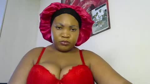 Snapshot of theshybaddie chatting on January 25, 4:56 am theshybaddie online show from January 25, 4:56 am
