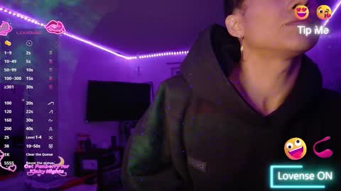 thetrinityyyy online show from December 18, 6:51 am