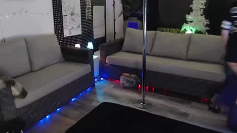 Chase online show from January 6, 2:15 am