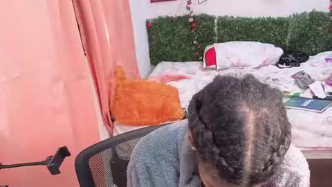 thiana_horny online show from June 30, 8:41 pm