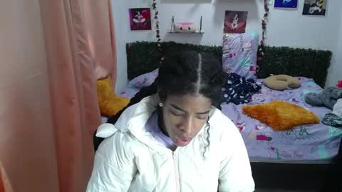 thiana_horny online show from June 6, 2:12 pm