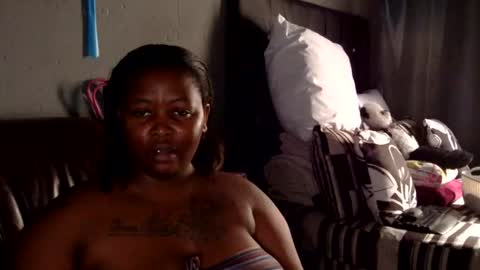 phindy online show from February 12, 9:22 am