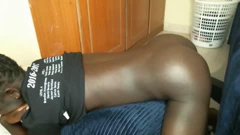 thickiana1234 online show from September 27, 12:51 am