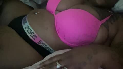 thickkkums online show from October 17, 1:58 pm