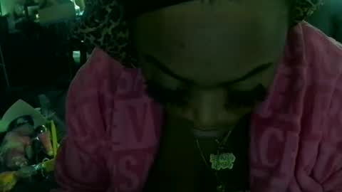 thickkkums online show from April 9, 5:29 pm