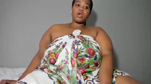 Snapshot of thickleeyanax chatting on February 10, 3:32 pm thickleeyanax online show from February 10, 3:32 pm