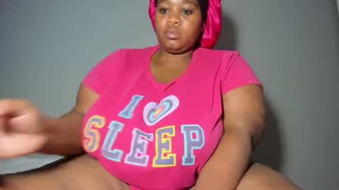 Snapshot of thickleeyanax chatting on February 9, 7:19 pm thickleeyanax online show from February 9, 7:19 pm