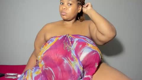 Snapshot of thickleeyanax chatting on February 22, 3:23 am thickleeyanax online show from February 22, 3:23 am