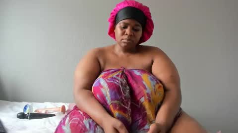 Snapshot of thickleeyanax chatting on January 16, 9:05 am thickleeyanax online show from January 16, 9:05 am