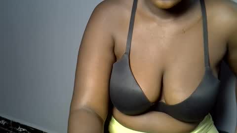 thicky_ebony001 online show from March 21, 9:14 am