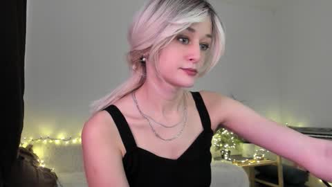 thief_of_hearts_ online show from January 11, 7:35 am