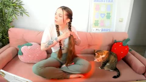 Amelia  shows on mondays fridays and sundays  if anything changes im giving updates on my fansly  online show from May 24, 5:12 pm