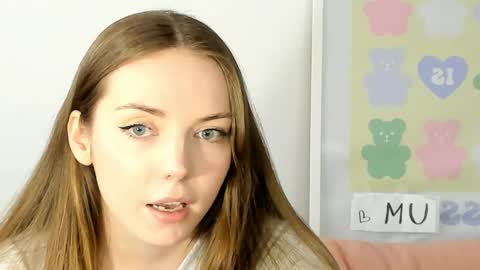 Amelia  shows on mondays fridays and sundays  if anything changes im giving updates on my fansly  online show from May 22, 5:00 pm